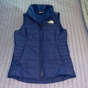 NWOT Girls The North Face vest size Small
